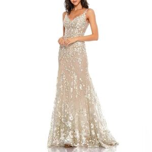 NWT Mac Duggal Floral Embroidered Corset Bodice Gown size 0 - Style 67492